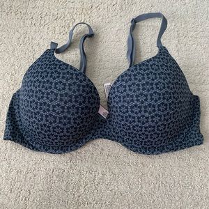 Victoria’s Secret Perfect Shape smooth bra